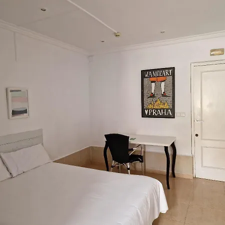 Pensión Alba 3*